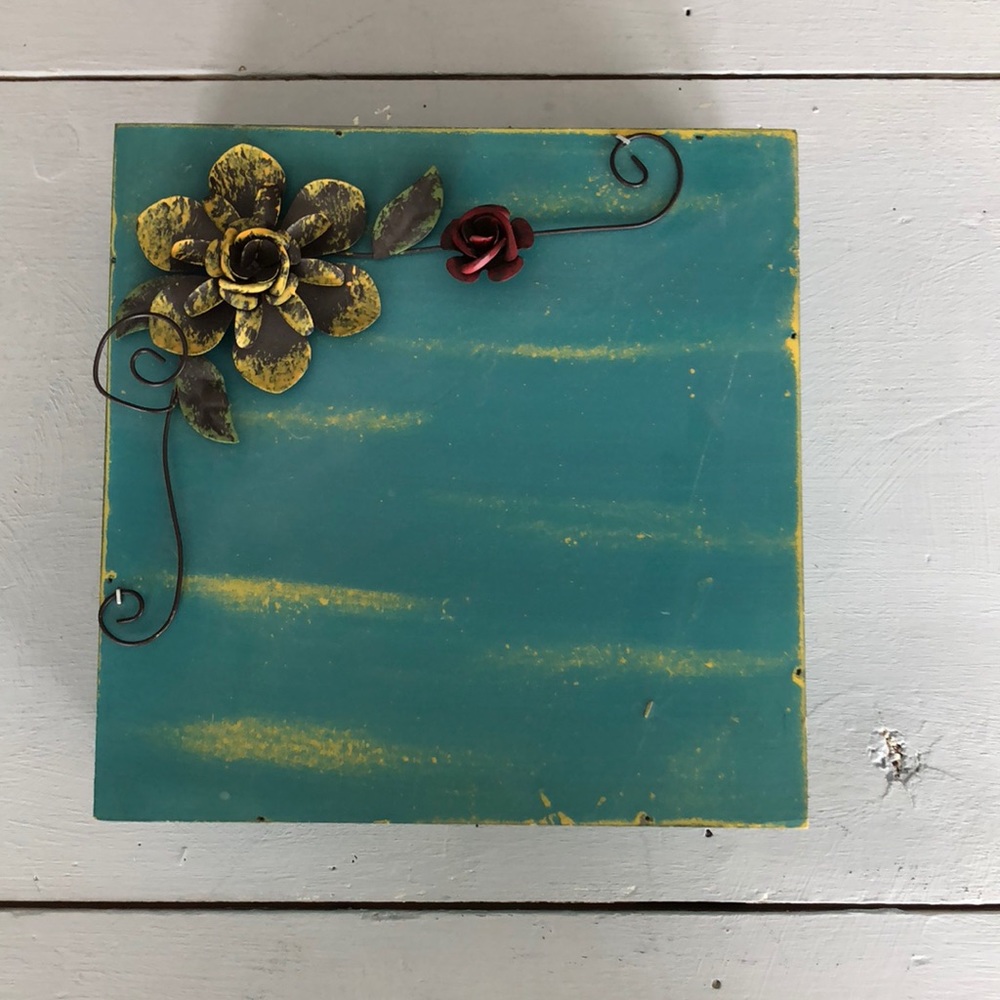 Flower box